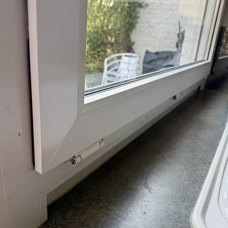 Réalisation - Réparation d'un châssis en PVC