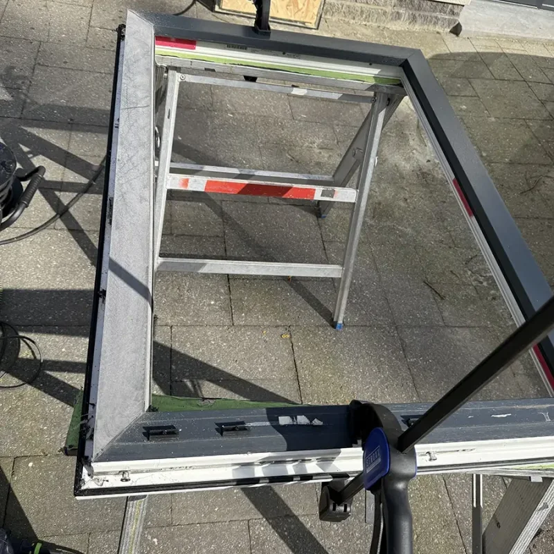 Réalisation - Réparation d'un châssis en PVC