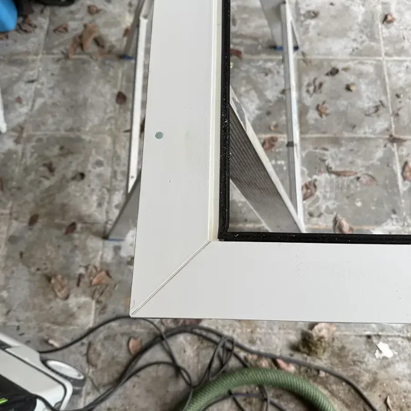 Réalisation - Réparation d'un châssis en PVC